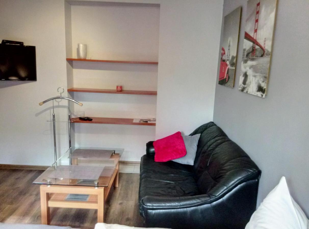 Apartamenty Krzywe Okna Zielona Góra Eksteriør billede